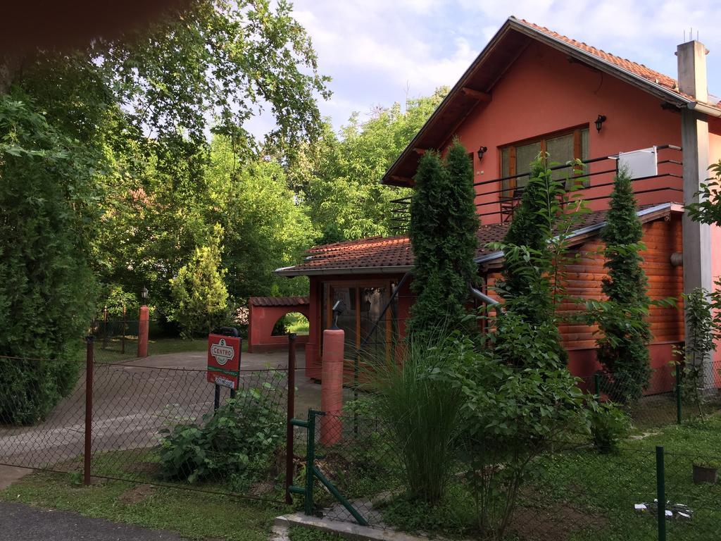 S' Centro - Park Apartments Kraljevo Buitenkant foto